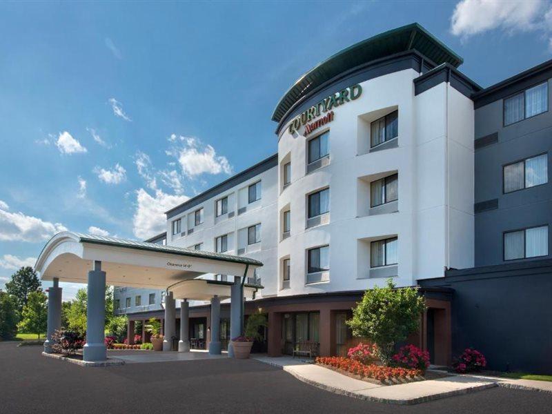 Courtyard By Marriott Lebanon Hotel Екстериор снимка