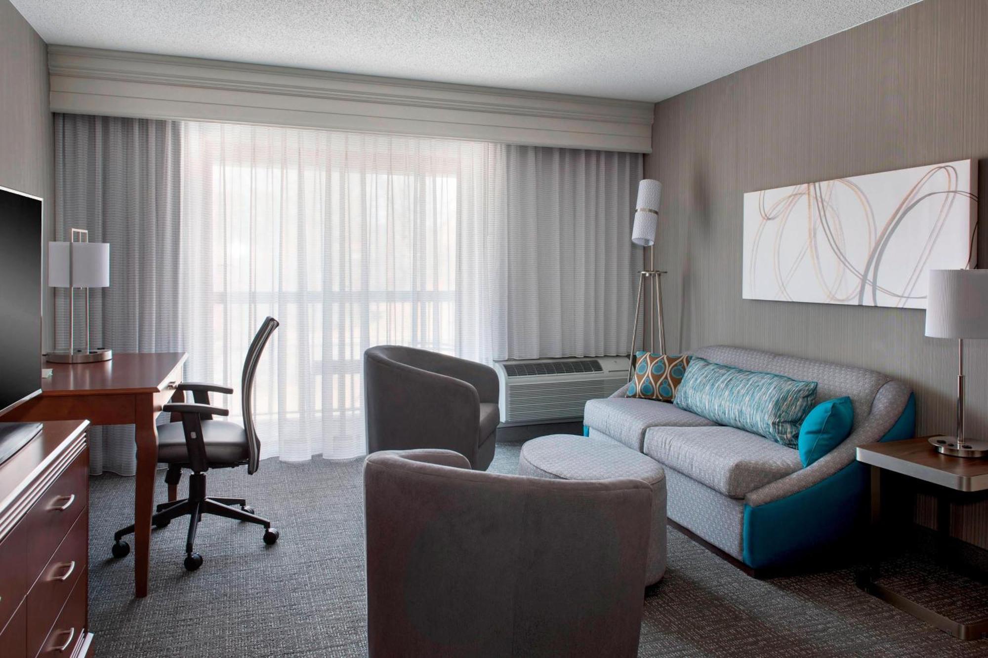 Courtyard By Marriott Lebanon Hotel Екстериор снимка